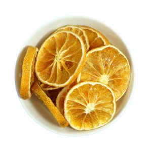 Naranja con cáscara deshidratada